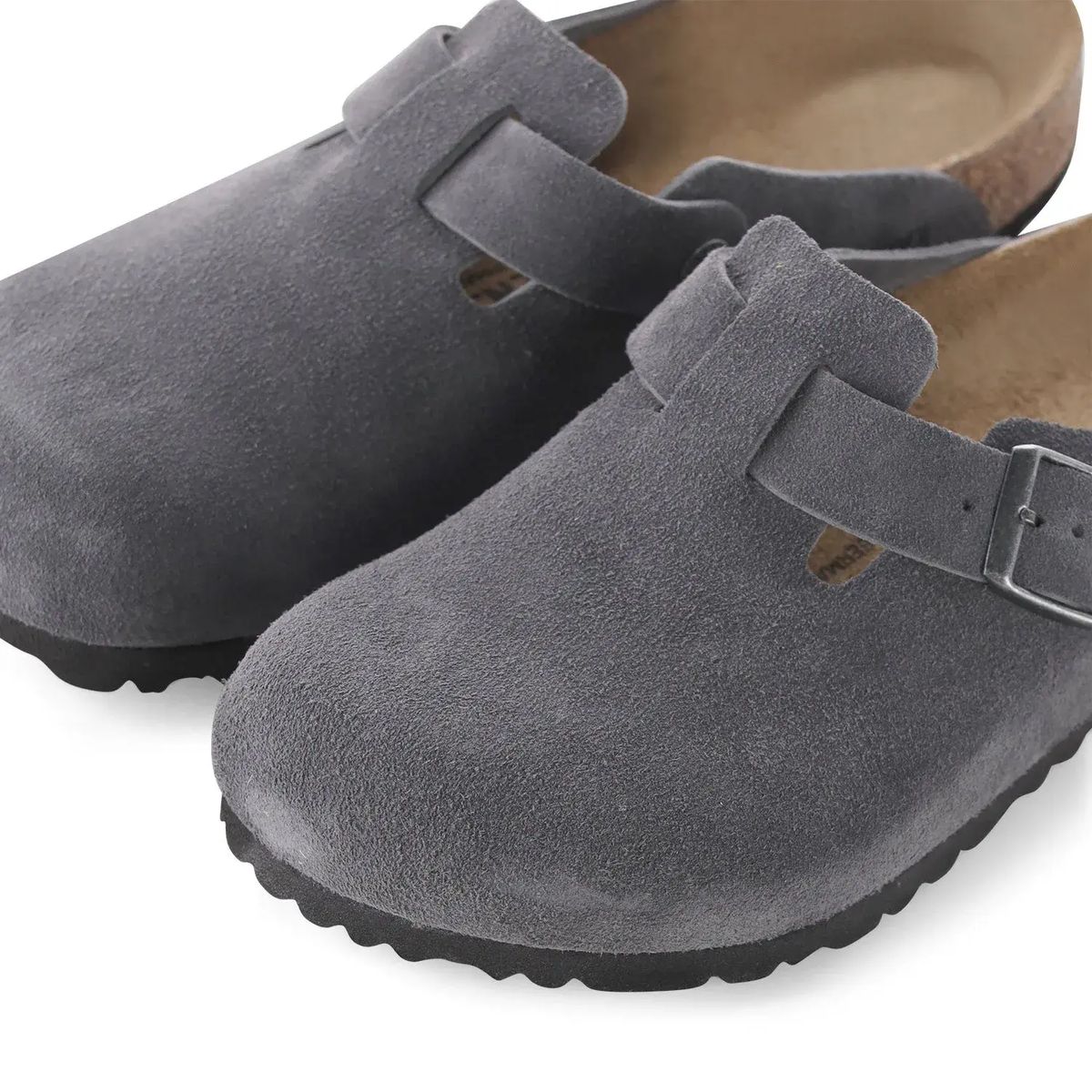 Clog aus Wildleder mit Schnalle