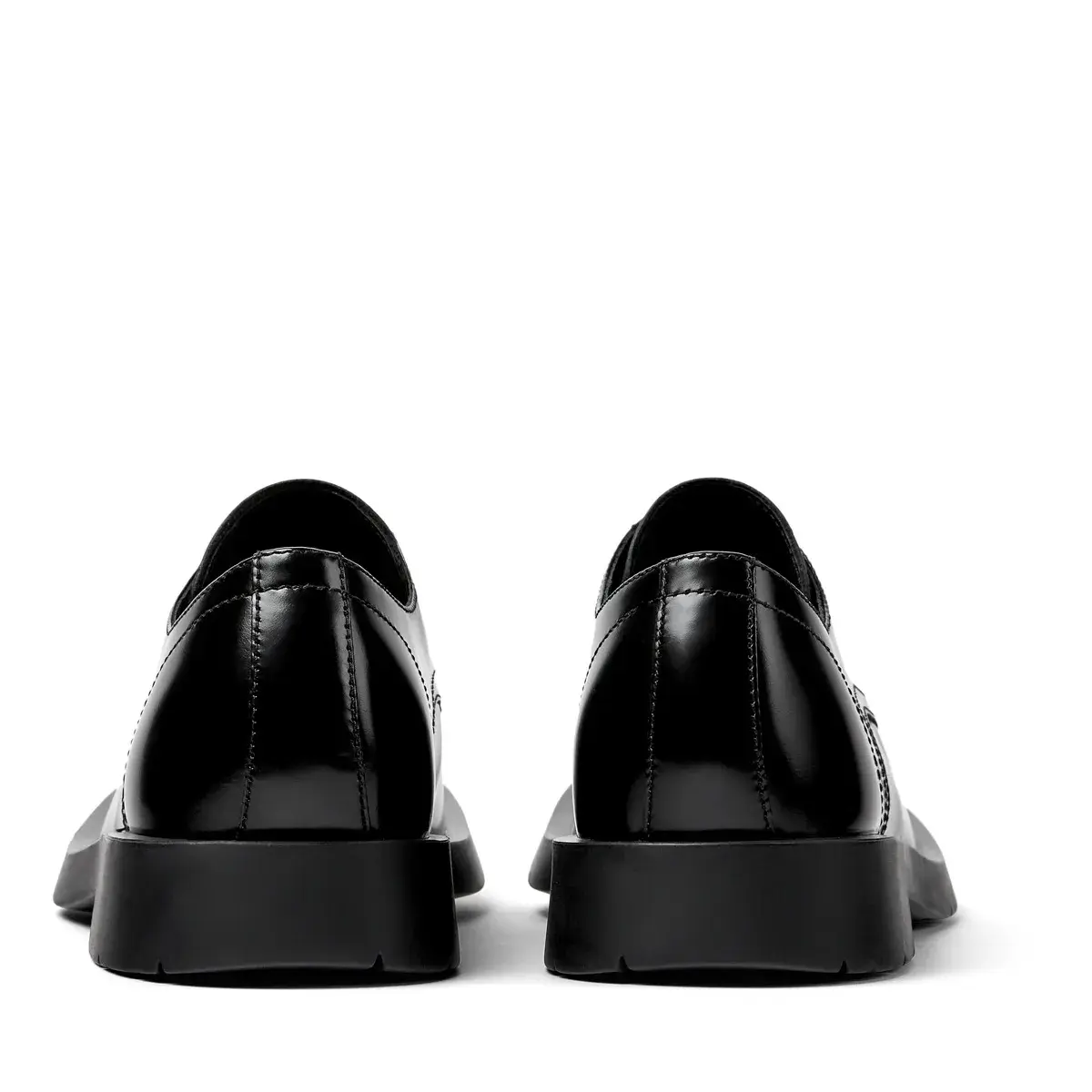 Schwarze Schnürschuhe aus Leder