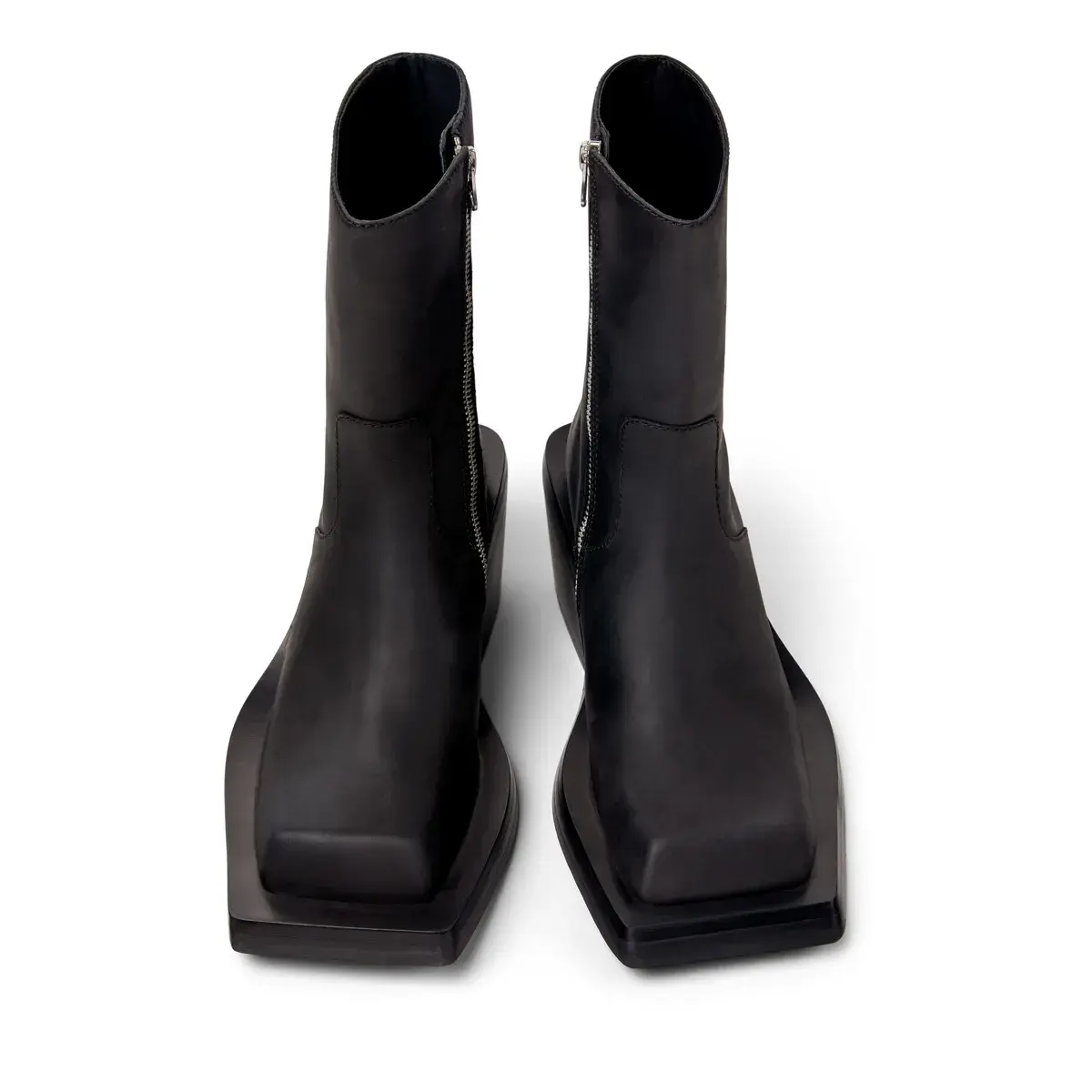 Schwarze Leder-Stiefeletten mit eckiger Spitze