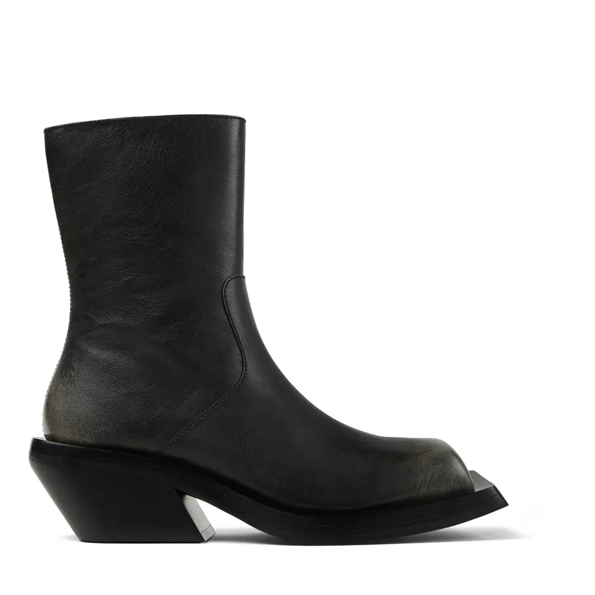 Moderne Leder-Stiefeletten mit eckiger Spitze