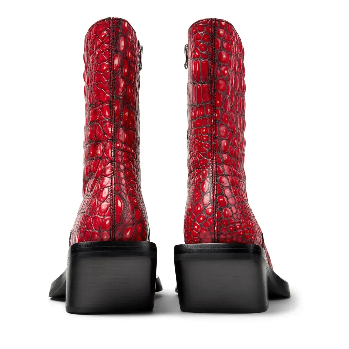 Rote Stiefeletten mit Kroko-Prägung