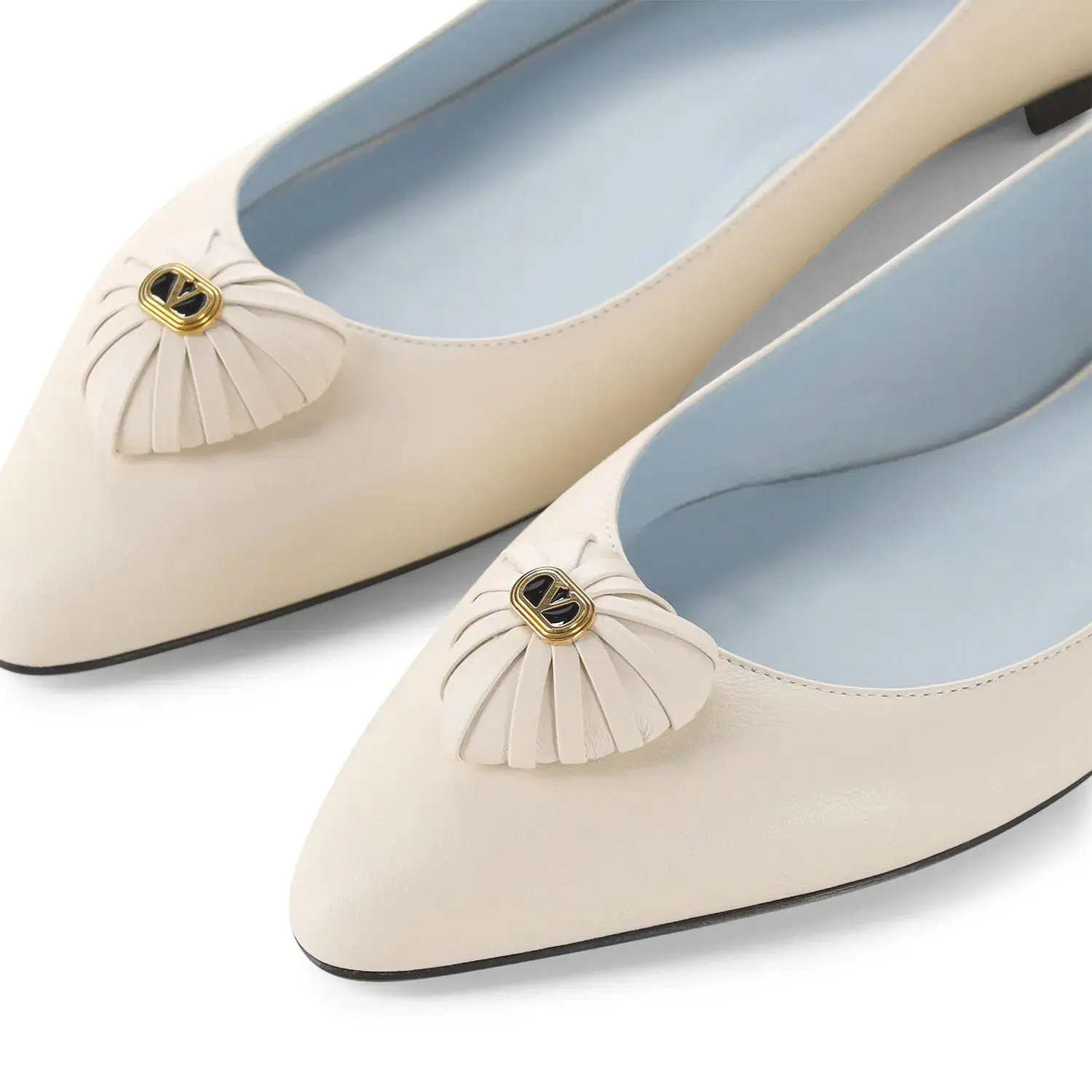 Elegante Ballerinas aus Leder mit spitzer Zehenpartie