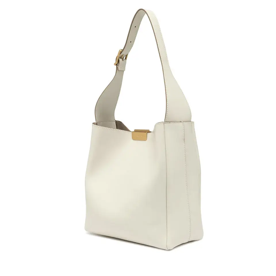 Minimalistische Schultertasche aus Leder