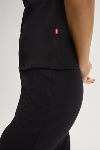 Minimalistisches T-Shirt mit Logo-Print