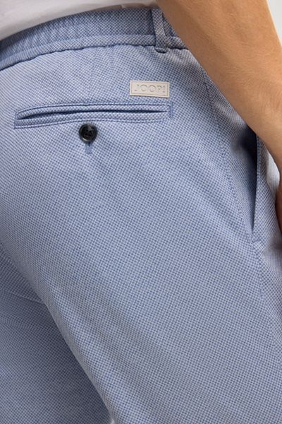 Hellblaue Jerseyhose mit Bundfalten