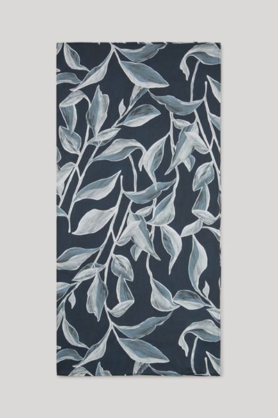 Marineblaues Bandana-Tuch mit Blumendruck