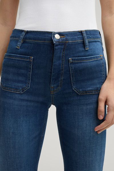 Bootcut Cropped Jeans mit aufgesetzten Taschen