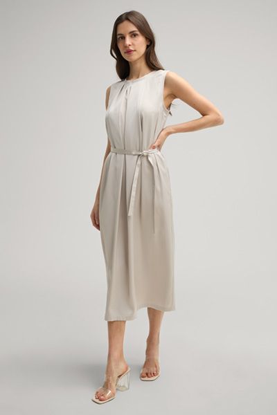 Elegantes ärmelloses Satin-Midikleid
