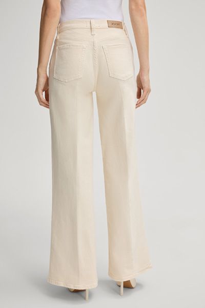 Weite Jeans mit hohem Bund