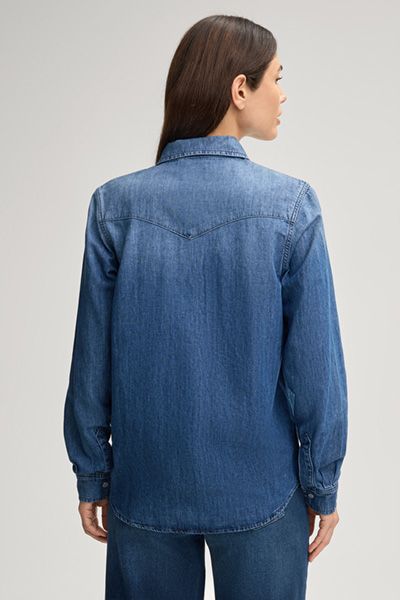 Klassisches Jeanshemd im Western-Stil