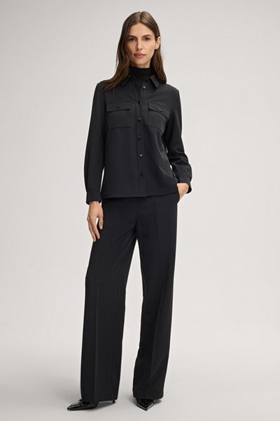 Schwarze Twill-Crêpe-Bluse mit Taschen