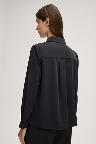 Schwarze Twill-Crêpe-Bluse mit Taschen