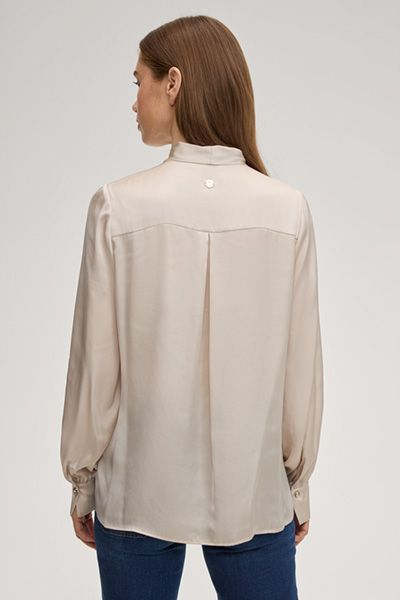 Elegante Satinbluse mit Schleifenkragen