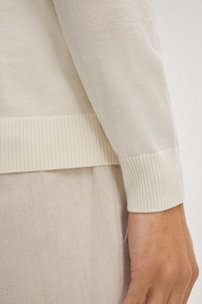 Klassischer Merinowoll-Pullover mit Rundhalsausschnitt