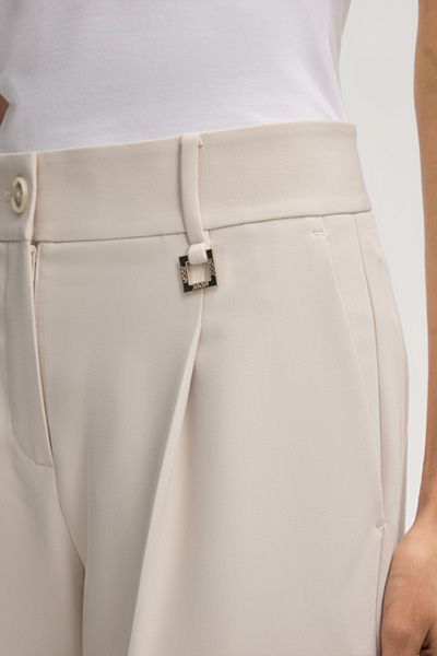 Creme Weitgeschnittene Plisseehose