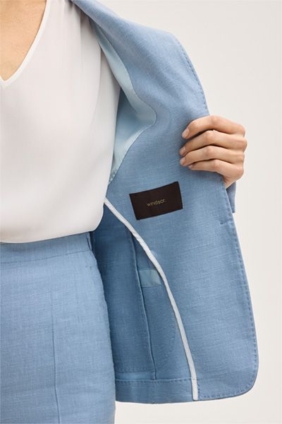 Klassischer hellblauer Blazer aus Leinenmischung