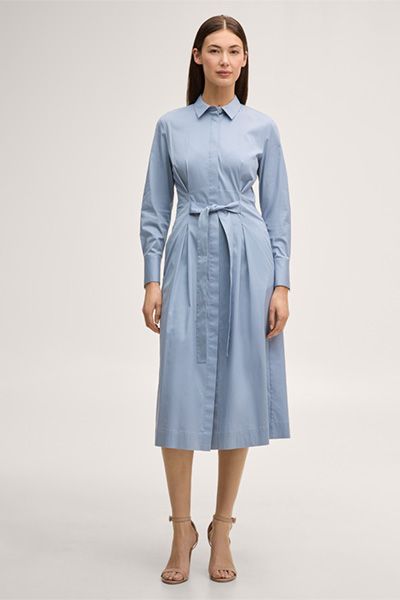 Baumwollstretch-Hemdblusenkleid in Midi-Länge in Hellblau