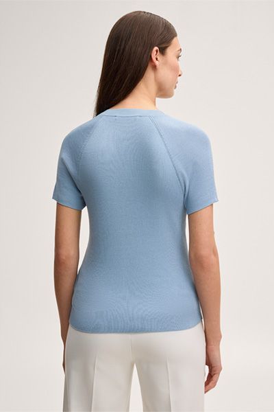 Geripptes Strickoberteil mit kurzen Ärmeln