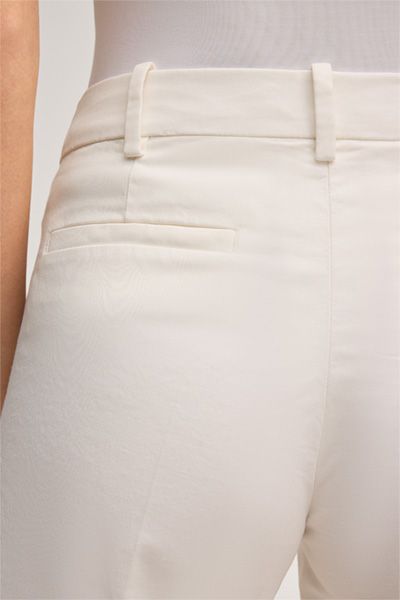Elegante Baumwollstretch Shorts mit Bundfalten