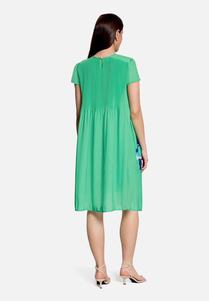 Kurzärmeliges Plisseekleid mit Blumenmuster