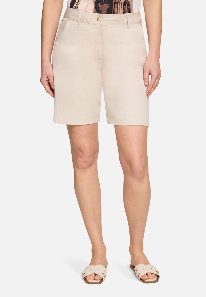 Bermuda-Shorts mit mittlerer Leibhöhe