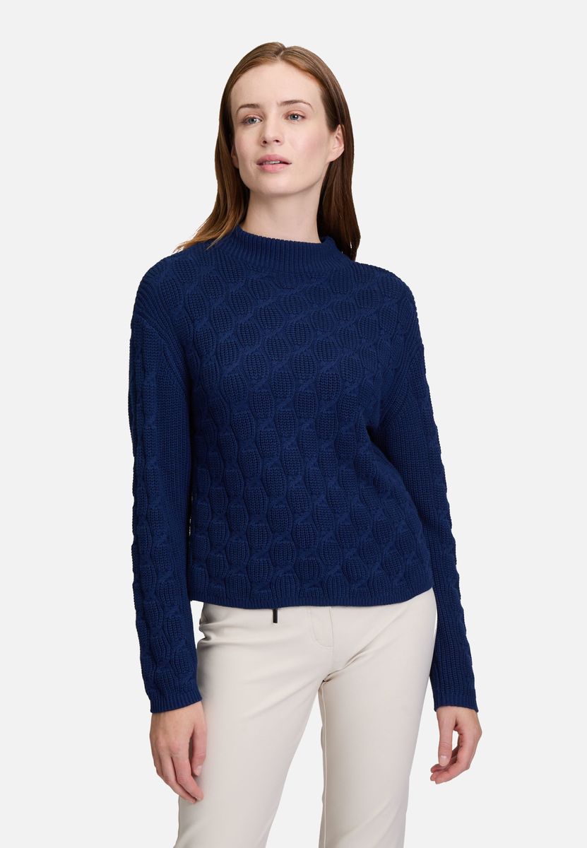 Grobstrick-Pullover mit Struktur