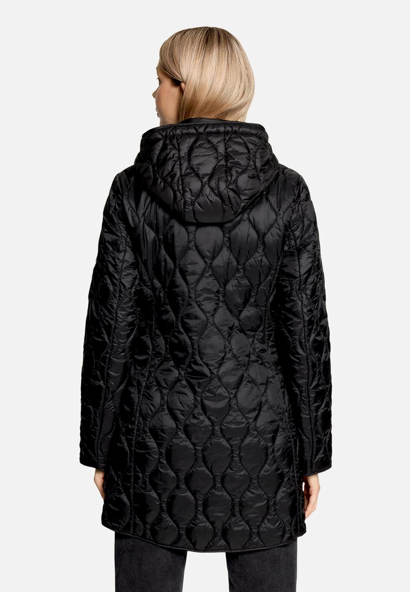 Outdoorjacke mit abnehmbarer Kapuze