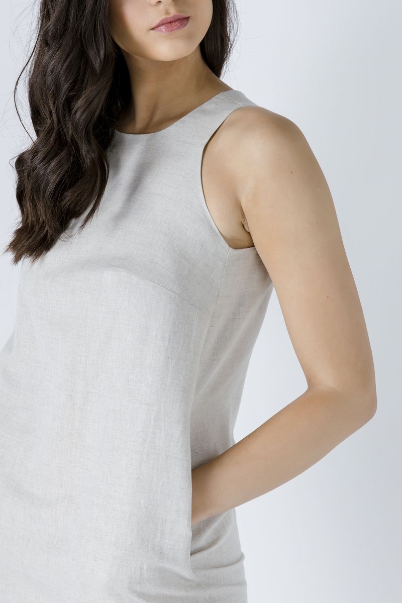 Minimalistisches ärmelloses Leinen-Hängerkleid