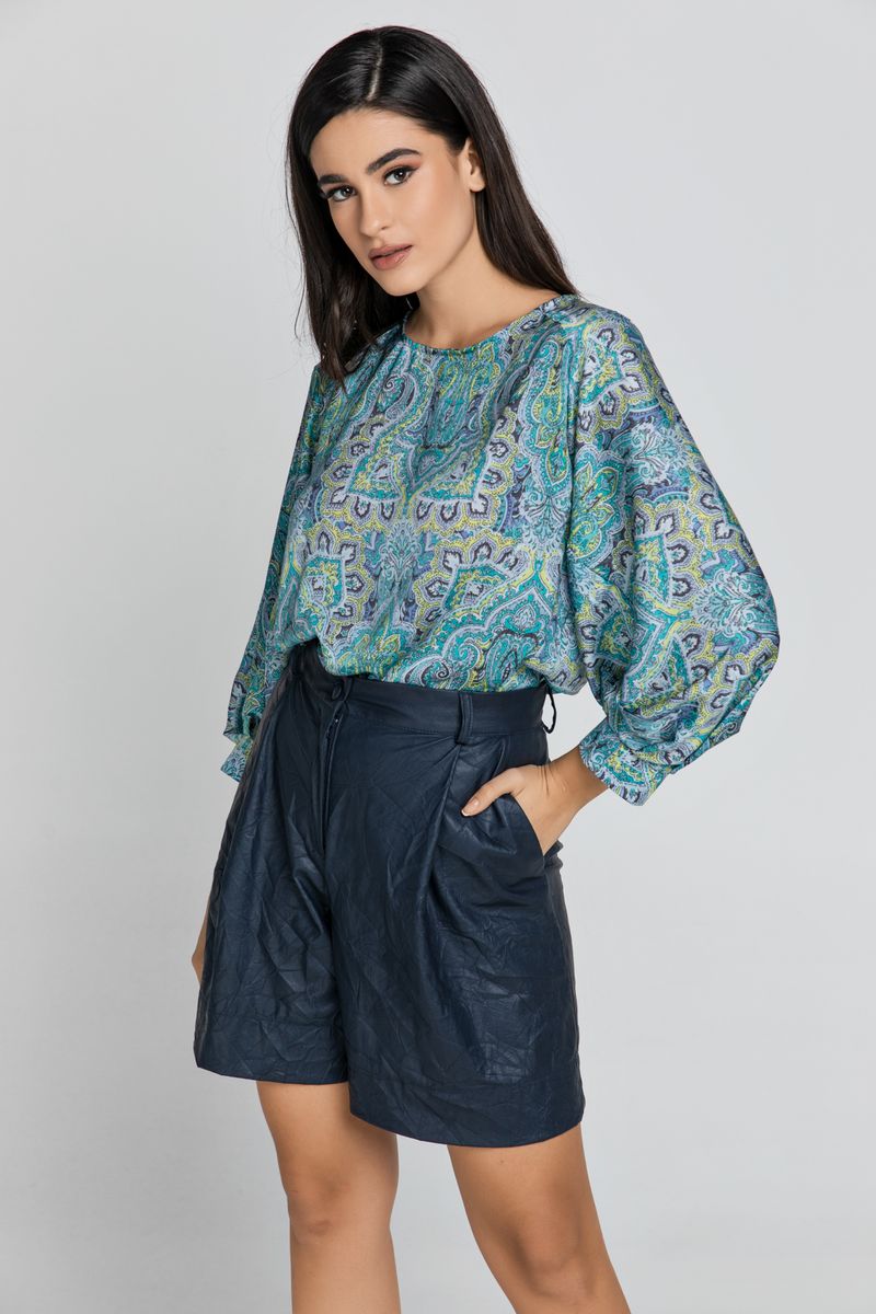 Blaue Bermuda-Shorts aus Kunstleder