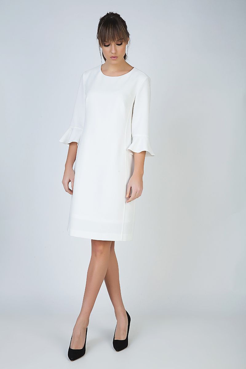 Ecrufarbenes Kleid mit Ärmeldetail aus Kreppstoff