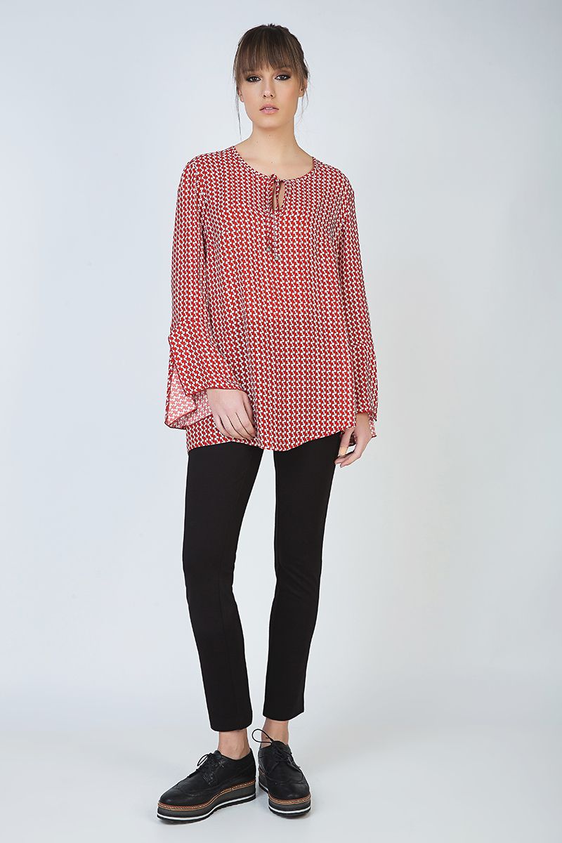 Locker geschnittenes Print-Top mit Krawatten-Detail