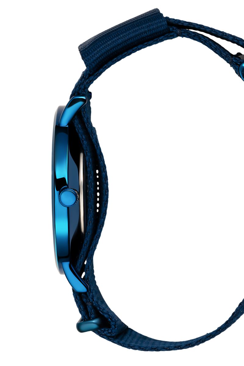 Minimalistische Analoguhr mit Textilarmband