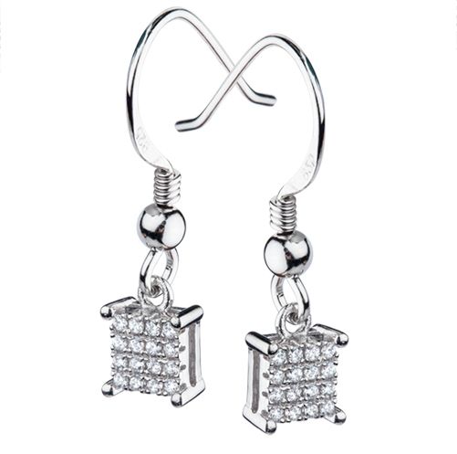 Elegante Pavé-Ohrhänger in Quadratform