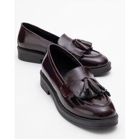 Glanzleder-Loafer mit Quasten