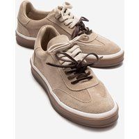 Minimalistische Low-Top Sneaker aus Wildleder