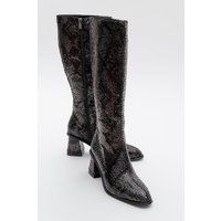 Strukturierte Stiefel mit Blockabsatz