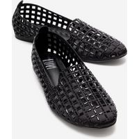 Verzierte Ballerinas mit Gittermuster
