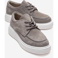 Minimalistische Moc-Toe Sneaker aus Veloursleder