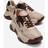 Klobiger Plateausneaker mit Materialmix