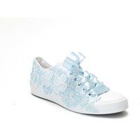 Braut-Sneaker mit Spitze und Satinband