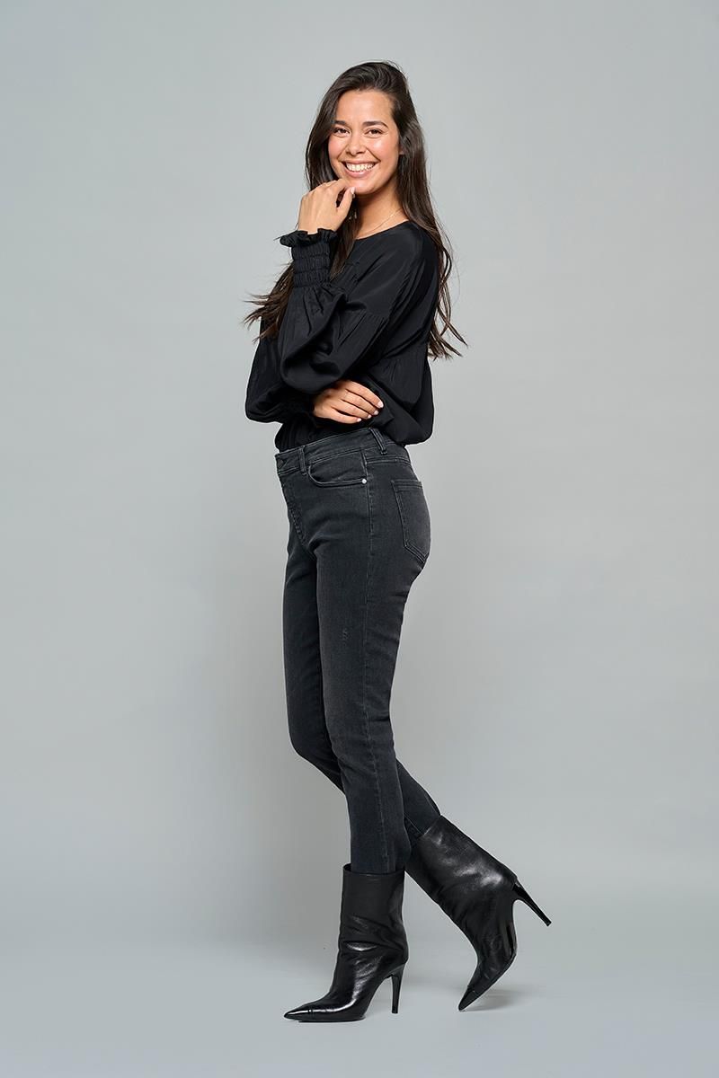 Hochtaillierte Knöchellange Stretch-Jeans