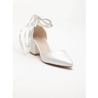 Spitze Blockabsatz-Schuhe mit Perlenriemen