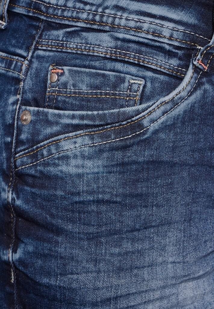 Jeans mit geradem Bein und lässiger Passform