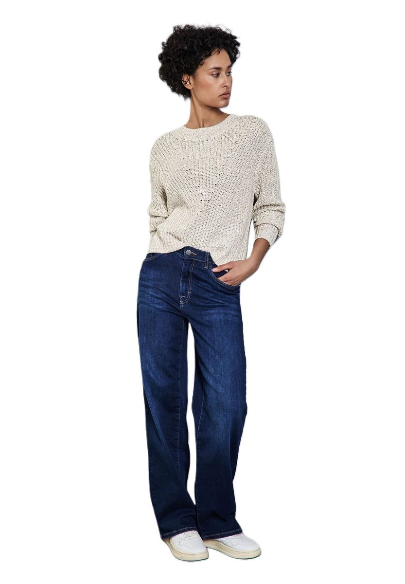 Texturierter Strickpullover mit Rundhalsausschnitt