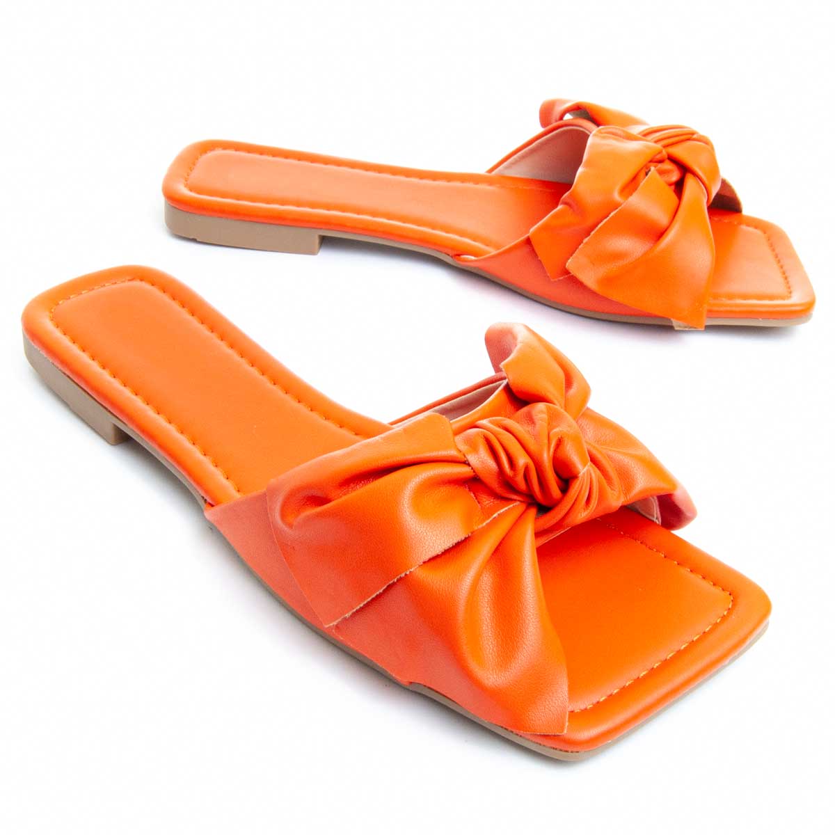 Flache Sandalen mit Knotendetail