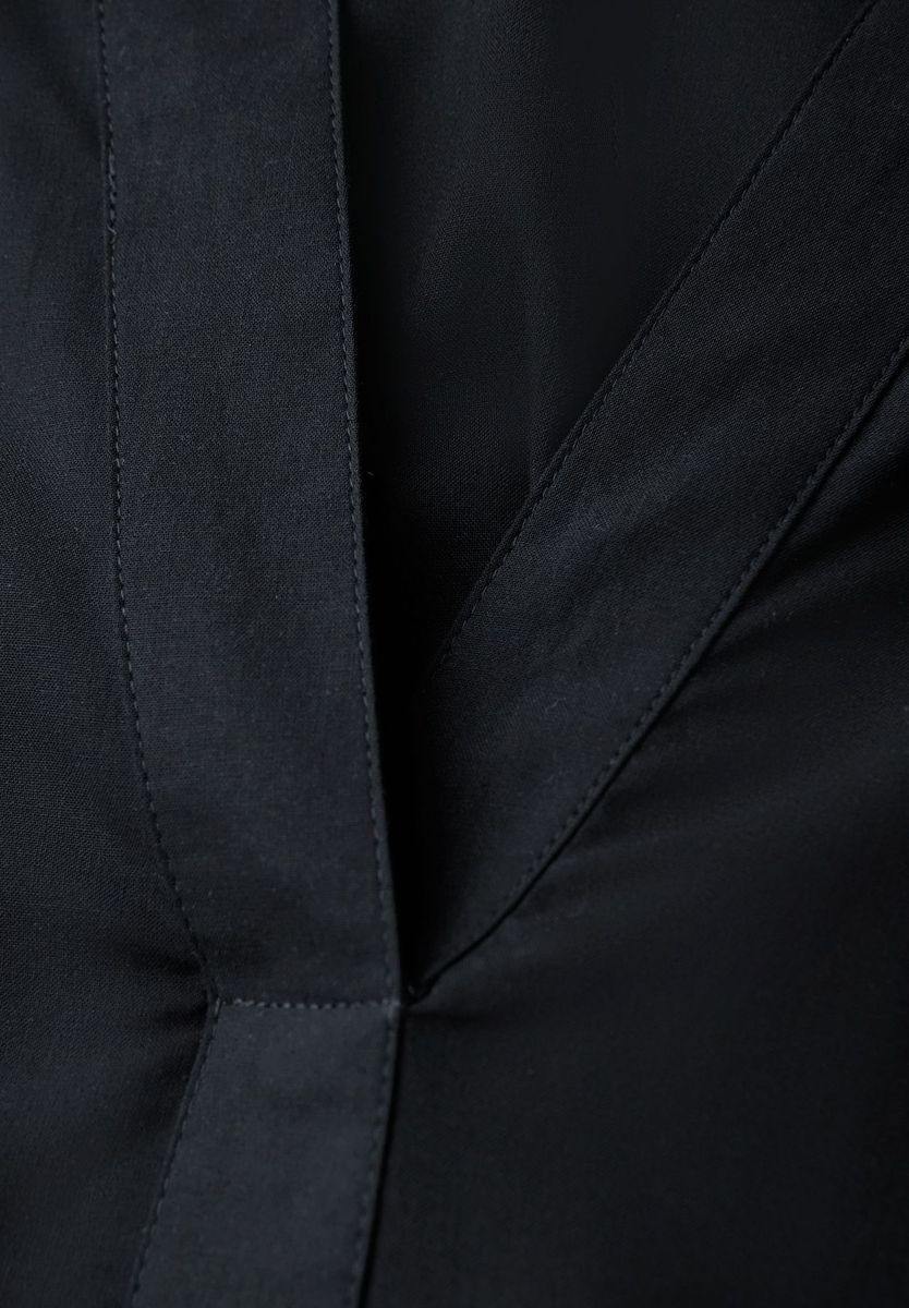 Elegante Langarmbluse mit Stehkragen und V-Ausschnitt