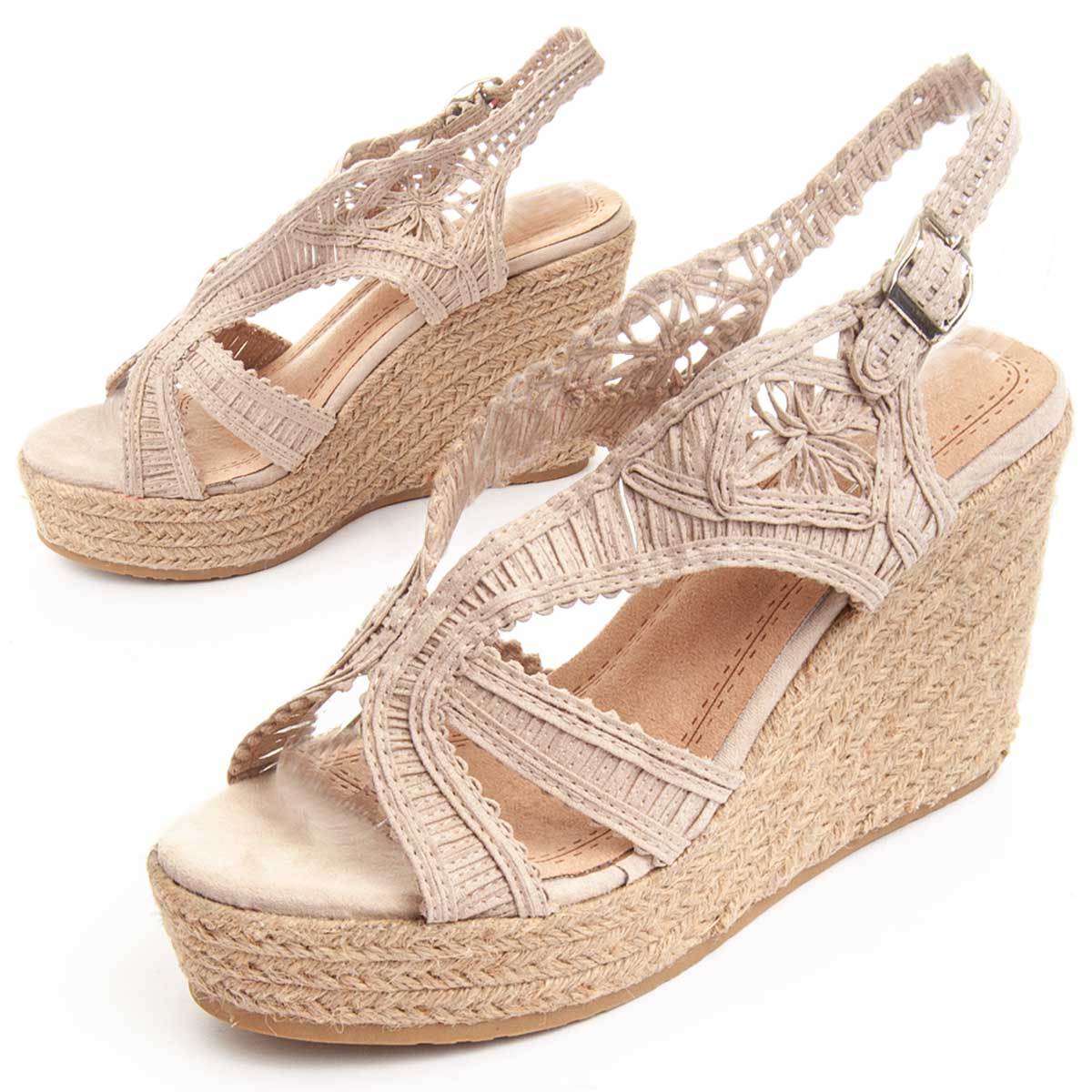 Geflochtene Espadrille-Keilsandalen mit Häkeloptik