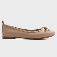 Elegante Lederballerinas mit Schleife