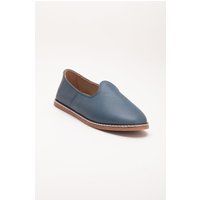 Minimalistische Leder-Slip-Ons mit Spitze