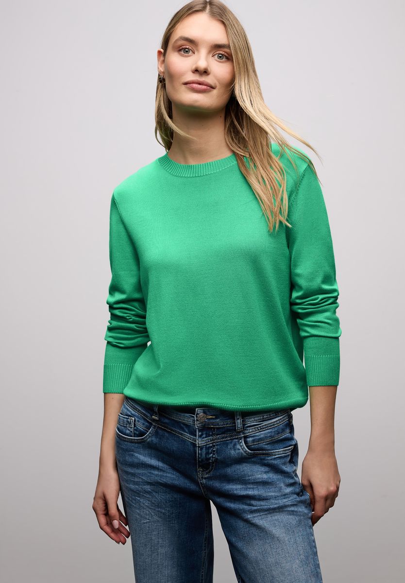 Klassischer Strickpullover mit Rundhalsausschnitt